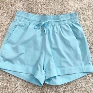 Lululemon workout shorts with pockets